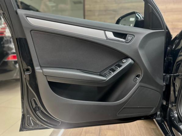 Audi A4 IV (B8) Рестайлинг с пробегом 2013 года, цена 1 250 000 рублей, 129910 км, седан, Автокод Объявления