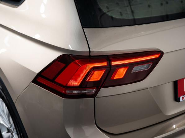 Volkswagen Tiguan II Рестайлинг с пробегом 2021 года, цена 2 849 500 рублей, 46348 км, внедорожник, Автокод Объявления