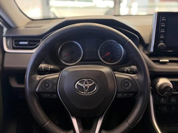 Toyota RAV4 V (XA50) с пробегом 2021 года, цена 3 520 000 рублей, 46181 км, внедорожник, Автокод Объявления