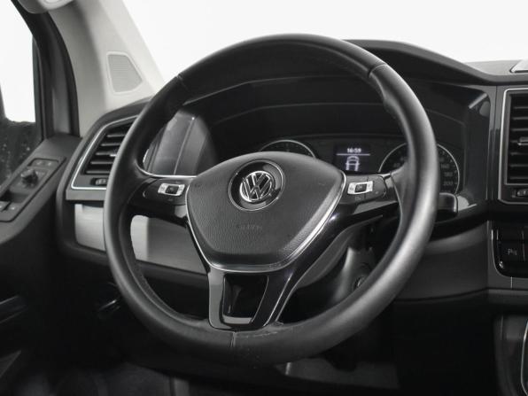 Volkswagen Caravelle T6 с пробегом 2018 года, цена 2 550 000 рублей, 221503 км, минивэн, Автокод Объявления