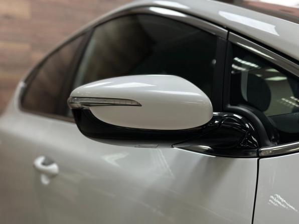 Kia Ceed II Рестайлинг с пробегом 2018 года, цена 1 390 000 рублей, 102020 км, хэтчбек, Автокод Объявления