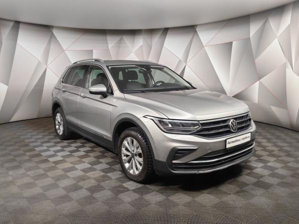 Volkswagen Tiguan II Рестайлинг с пробегом 2021 года, цена 2 795 000 рублей, 72458 км, внедорожник, Автокод Объявления