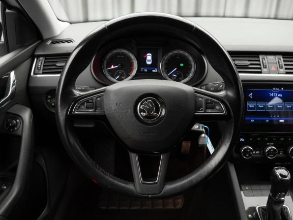 Skoda Octavia III (A7) Рестайлинг с пробегом 2017 года, цена 2 180 000 рублей, 78755 км, лифтбек, Автокод Объявления