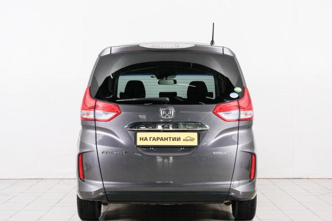 Honda Freed II с пробегом 2019 года, цена 1 629 000 рублей, 145000 км, компактвэн, Автокод Объявления