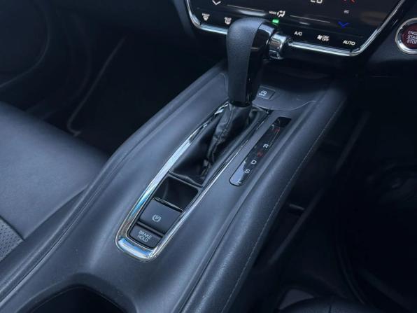 Honda Vezel I с пробегом 2014 года, цена 1 596 000 рублей, 108592 км, внедорожник, Автокод Объявления