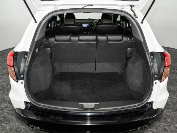 Honda Vezel I с пробегом 2016 года, цена 1 550 000 рублей, 151483 км, внедорожник, Автокод Объявления