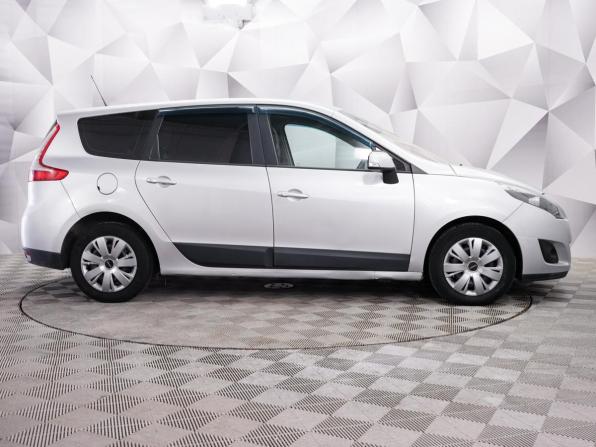 Renault Scenic III с пробегом 2010 года, цена 746 000 рублей, 252400 км, минивэн, Автокод Объявления