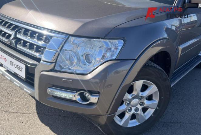 Mitsubishi Pajero IV Рестайлинг 2 с пробегом 2015 года, цена 2 290 000 рублей, 175273 км, внедорожник, Автокод Объявления