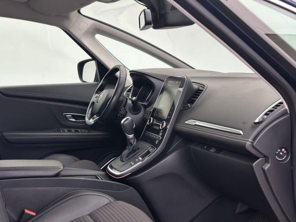 Renault Scenic IV с пробегом 2019 года, цена 1 597 000 рублей, 193595 км, компактвэн, Автокод Объявления