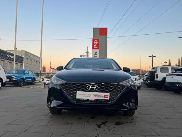 Hyundai Solaris II Рестайлинг с пробегом 2021 года, цена 1 590 000 рублей, 102245 км, седан, Автокод Объявления