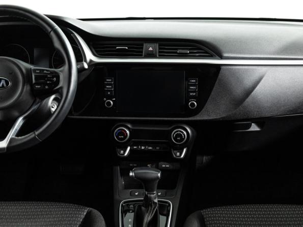 Kia Rio IV Рестайлинг с пробегом 2020 года, цена 1 915 000 рублей, 31061 км, седан, Автокод Объявления