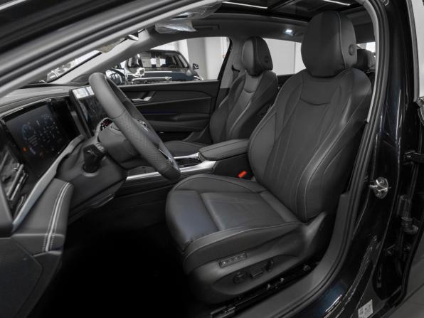 Volkswagen Passat (North America and China) Pro I с пробегом 2026 года, цена 4 100 000 рублей, 50 км, седан, Автокод Объявления