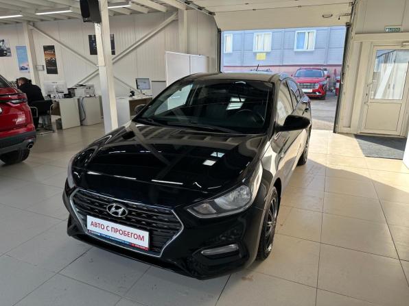 Hyundai Solaris II с пробегом 2017 года, цена 1 090 000 рублей, 116500 км, седан, Автокод Объявления