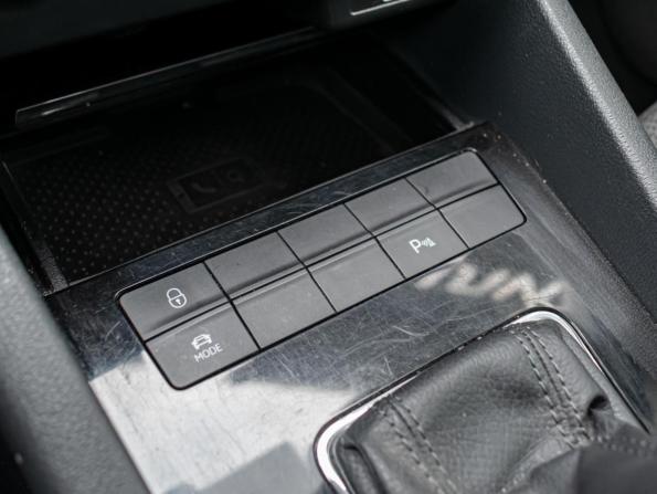 Skoda Octavia III (A7) Рестайлинг с пробегом 2019 года, цена 1 980 000 рублей, 162885 км, лифтбек, Автокод Объявления