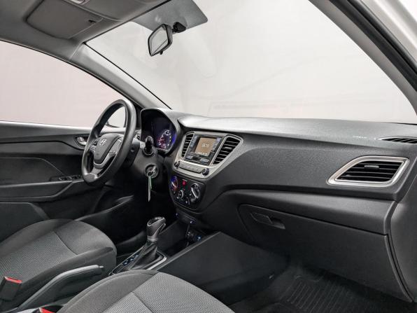 Hyundai Solaris II Рестайлинг с пробегом 2022 года, цена 1 470 000 рублей, 85239 км, седан, Автокод Объявления