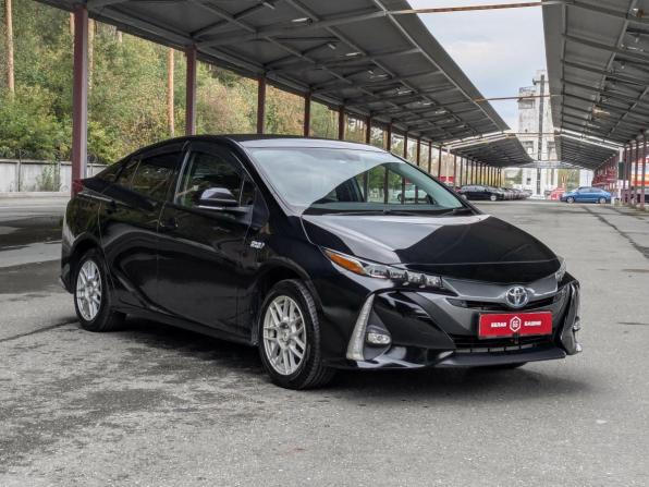 Toyota Prius IV (XW50) с пробегом 2017 года, цена 1 894 900 рублей, 136000 км, лифтбек, Автокод Объявления