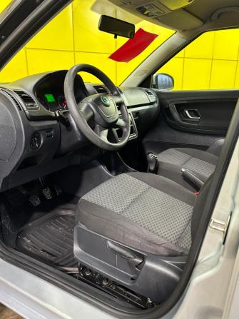 Skoda Fabia II Рестайлинг с пробегом 2012 года, цена 580 000 рублей, 142000 км, хэтчбек, Автокод Объявления