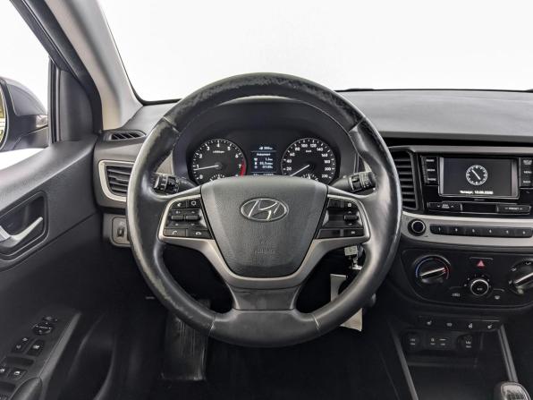 Hyundai Solaris II с пробегом 2017 года, цена 1 150 000 рублей, 110581 км, седан, Автокод Объявления