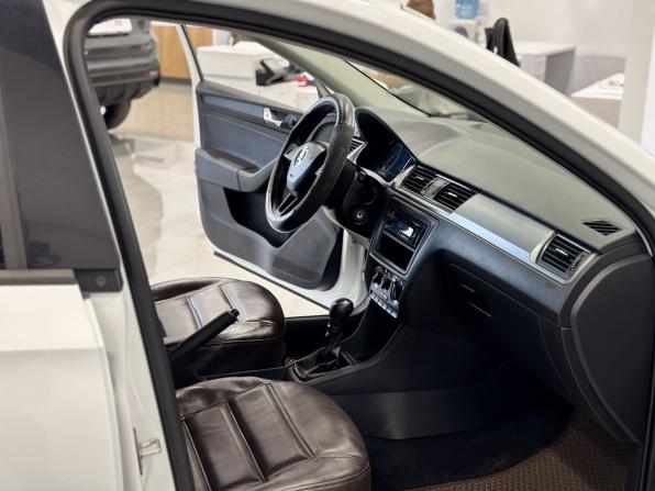 Skoda Rapid I Рестайлинг с пробегом 2017 года, цена 1 145 000 рублей, 143000 км, лифтбек, Автокод Объявления