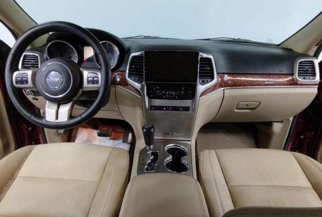 Jeep Grand Cherokee IV (WK2) с пробегом 2010 года, цена 1 360 000 рублей, 346338 км, внедорожник, Автокод Объявления