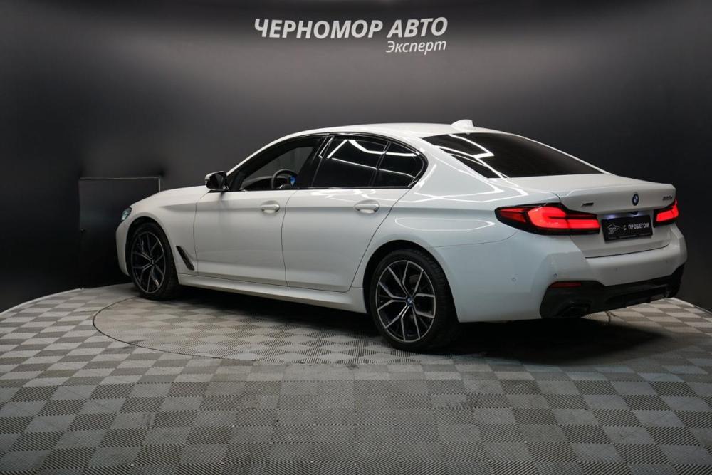 BMW 5 серии VII (G30/G31/G38) Рестайлинг Крым  - изображение 3