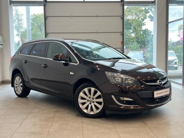 Opel Astra J Рестайлинг с пробегом 2015 года, цена 810 000 рублей, 142000 км, универсал, Автокод Объявления