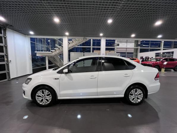 Volkswagen Polo V Рестайлинг с пробегом 2016 года, цена 880 000 рублей, 212166 км, седан, Автокод Объявления