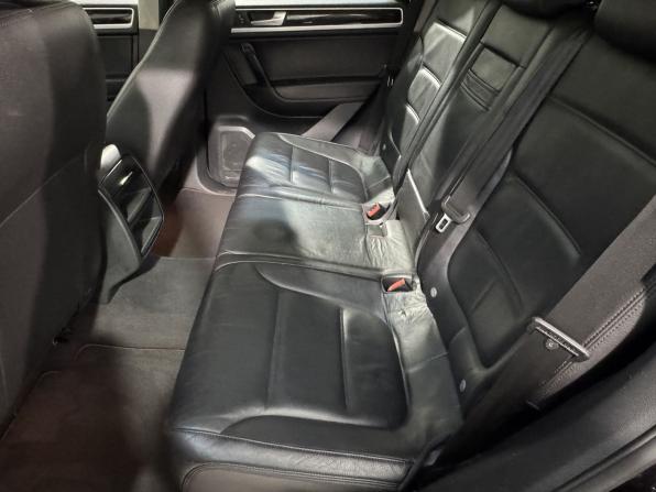 Volkswagen Touareg II с пробегом 2011 года, цена 1 799 800 рублей, 238000 км, внедорожник, Автокод Объявления