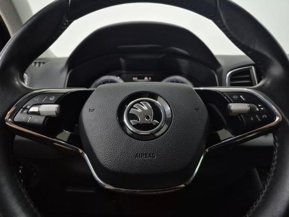 Skoda Karoq I с пробегом 2021 года, цена 2 390 000 рублей, 72957 км, внедорожник, Автокод Объявления