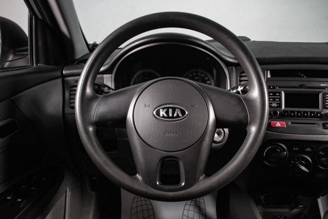 Kia Rio II Рестайлинг с пробегом 2010 года, цена 819 000 рублей, 97000 км, седан, Автокод Объявления