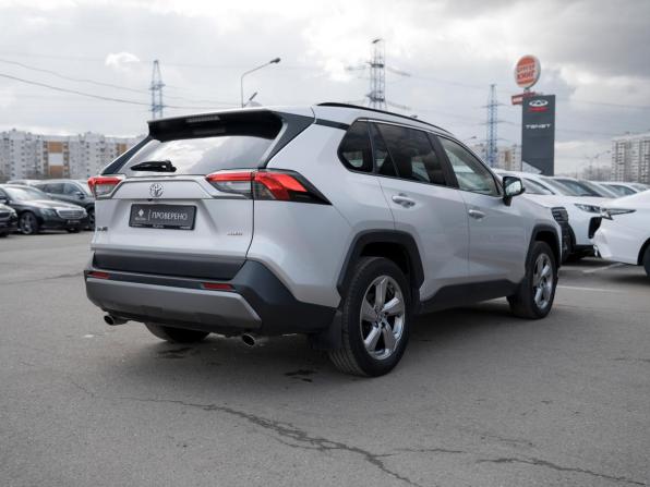 Toyota RAV4 V (XA50) с пробегом 2021 года, цена 3 390 000 рублей, 75248 км, внедорожник, Автокод Объявления