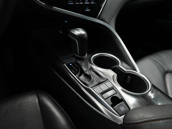 Toyota Camry VIII (XV70) Рестайлинг с пробегом 2022 года, цена 2 690 000 рублей, 157875 км, седан, Автокод Объявления