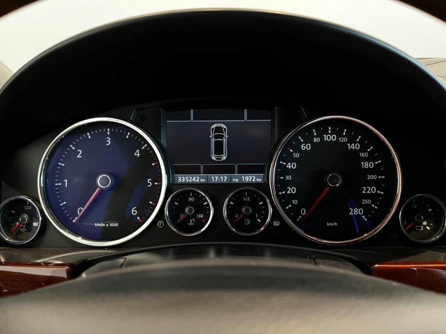 Volkswagen Touareg I Рестайлинг Волгоград  - изображение 16