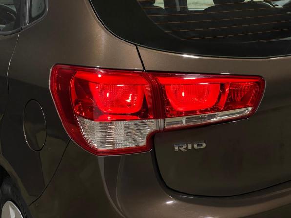 Kia Rio III Рестайлинг с пробегом 2017 года, цена 1 130 000 рублей, 103540 км, хэтчбек, Автокод Объявления
