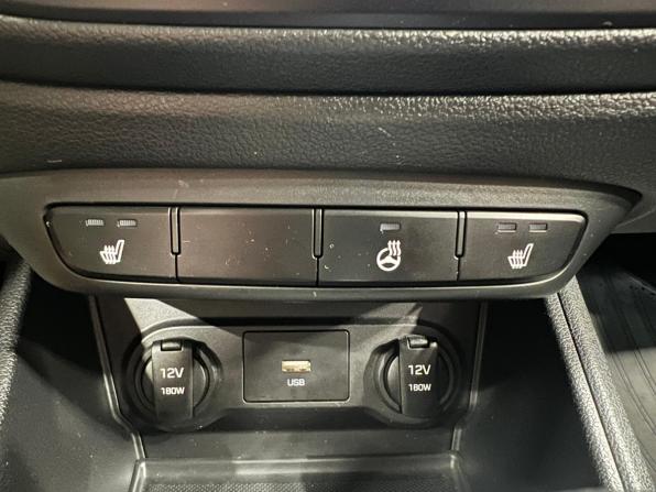 Hyundai Solaris II Рестайлинг с пробегом 2021 года, цена 1 545 000 рублей, 93115 км, седан, Автокод Объявления