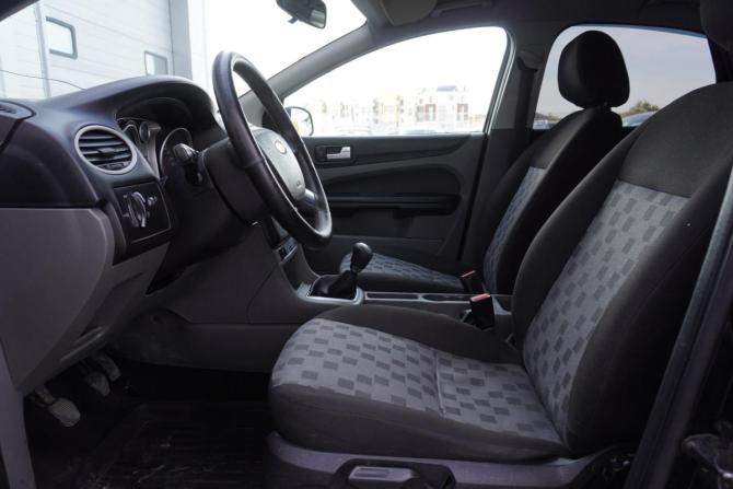Ford Focus II Рестайлинг с пробегом 2008 года, цена 385 000 рублей, 310400 км, седан, Автокод Объявления