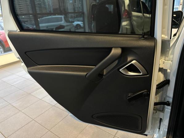Lada (ВАЗ) Granta I Рестайлинг с пробегом 2024 года, цена 920 000 рублей, 1337 км, седан, Автокод Объявления