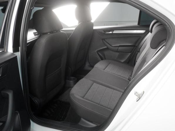 Volkswagen Polo VI с пробегом 2022 года, цена 1 615 000 рублей, 138398 км, лифтбек, Автокод Объявления