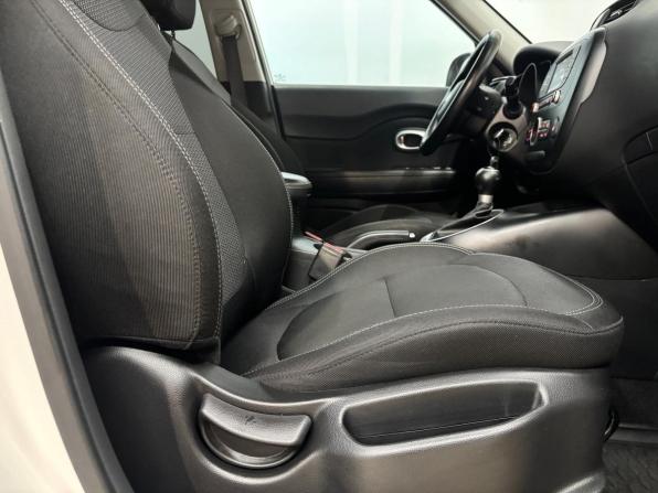 Kia Soul II Рестайлинг с пробегом 2018 года, цена 1 279 000 рублей, 231000 км, хэтчбек, Автокод Объявления