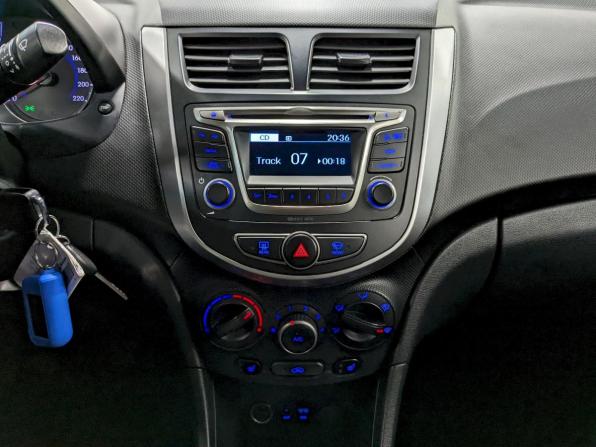 Hyundai Solaris I Рестайлинг с пробегом 2016 года, цена 850 000 рублей, 140606 км, седан, Автокод Объявления