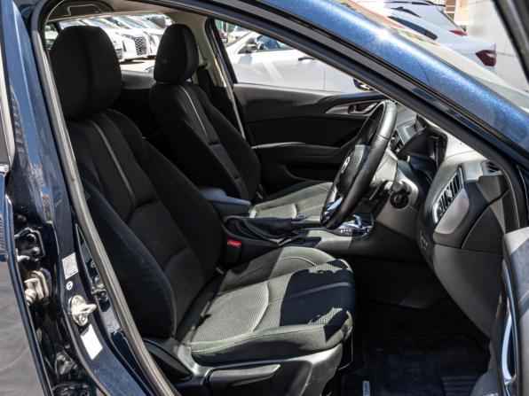 Mazda Axela III Рестайлинг с пробегом 2016 года, цена 1 375 000 рублей, 78264 км, хэтчбек, Автокод Объявления