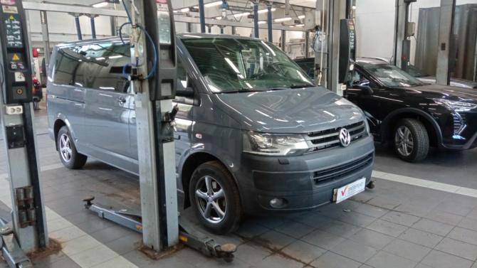 Volkswagen Caravelle T5 Рестайлинг с пробегом 2013 года, цена 1 906 000 рублей, 298989 км, минивэн, Автокод Объявления