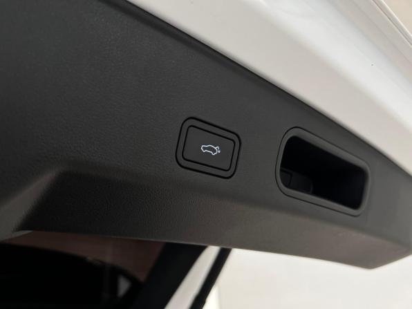 Geely Atlas II с пробегом 2024 года, цена 3 090 000 рублей, 30174 км, внедорожник, Автокод Объявления
