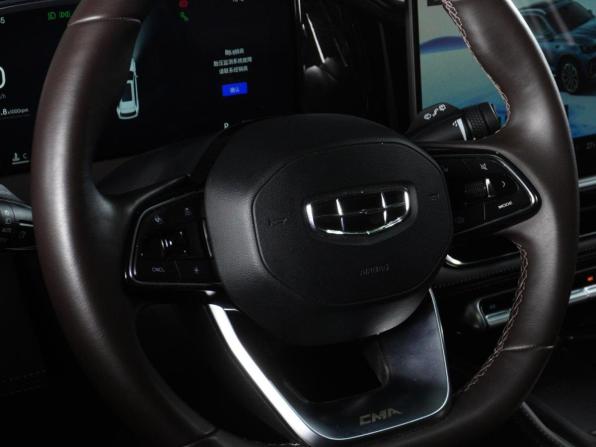 Geely Monjaro I Рестайлинг 2 (China Market) с пробегом 2025 года, цена 3 790 000 рублей, 40100 км, внедорожник, Автокод Объявления