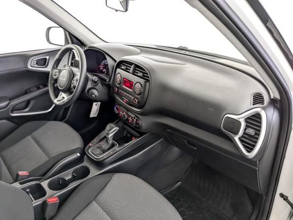 Kia Soul III с пробегом 2022 года, цена 2 140 000 рублей, 65135 км, хэтчбек, Автокод Объявления