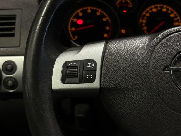 Opel Astra H Рестайлинг с пробегом 2010 года, цена 550 000 рублей, 148059 км, седан, Автокод Объявления