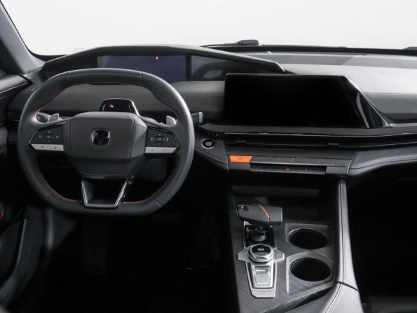 Changan UNI-V I с пробегом 2023 года, цена 2 150 000 рублей, 44114 км, лифтбек, Автокод Объявления