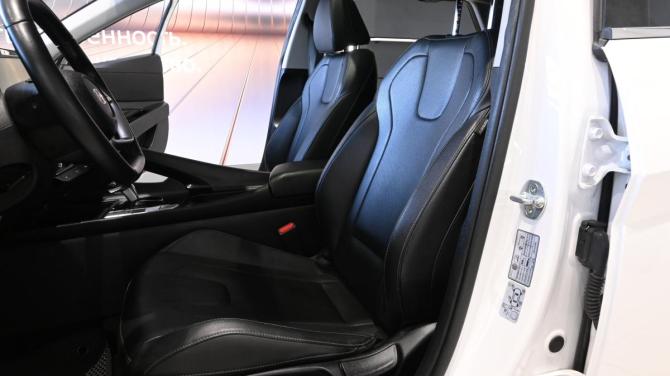Hyundai Elantra VII (CN7) Рестайлинг с пробегом 2023 года, цена 1 859 000 рублей, 14737 км, седан, Автокод Объявления