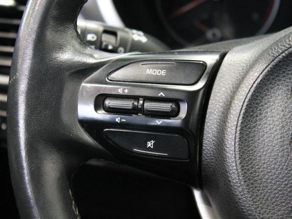 Kia Rio IV Рестайлинг с пробегом 2021 года, цена 1 199 000 рублей, 170000 км, хэтчбек, Автокод Объявления