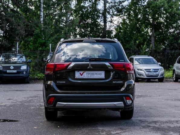 Mitsubishi Outlander III Рестайлинг 2 с пробегом 2018 года, цена 1 350 001 рубль, 204615 км, внедорожник, Автокод Объявления